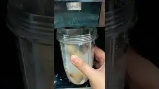 Rooh Afza milkshake recipe 😋 #roohafzamilkshake #youtubeshorts