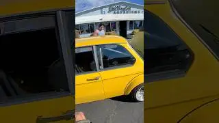 Yellow turbo 02 a brief outside look, & a visit to the aquarium #bmw #2002 #hotrod #classiccars