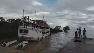 Barco saindo destino bailique