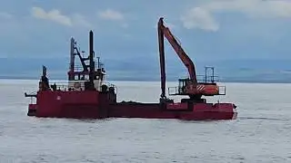 Kirkcaldy Esplanade Dredger Activity | Firth of Forth Port Operations | 21 October 2025