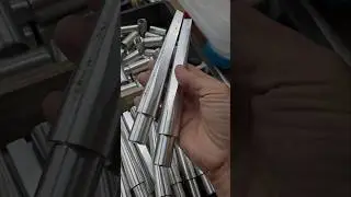 고급 재질의 빠루, 스파이크