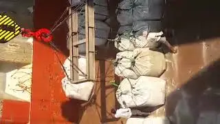 Flyash Bulk Loading Jumbo Bags to Vessel