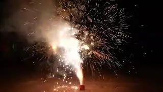 3 minutes long duratin fountain from Happy Family Fireoworks #firework
