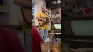&lsquo;Holding Out For You&rsquo; - Oliver Hunt - Live
