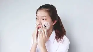 The Pore-fect Cleansing Companion | IUIGA