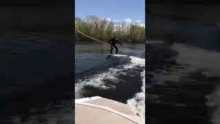 Wake Foiling Naish surf foil