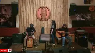 Amy Winehouse - Back To Black live acoustic cover at laughing buddha ubud bali by Light acoustic