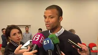 Maheta Molango: 
