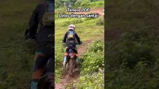 Tenere 700 permisi di depan Orange Squad. #anjany22 #tenere700 #endurorepublikindonesia #bigbike
