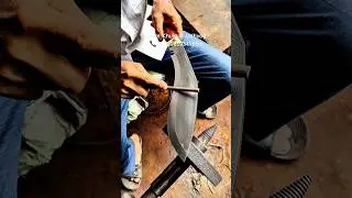 Adjusting the sharpness of the edge of 12&rdquo; Bhojpure khukuri/kukri#shorts #youtubeshorts #shortsfeed