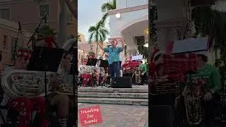 Рождественский концерт духовых инструментов FAU Tuba Christmas 2025 в парке Мизнер, Бока-Ратон.