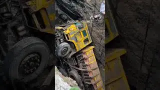 Poodur బావిలో పడిన లారీ full Video😥#viralvideo#poodur#viallage#ytshorts