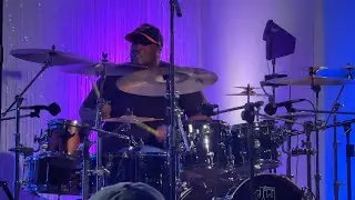 Eric Moore Live at Cape Town Clinic – Performing ‘Burning' by Anthony Burns