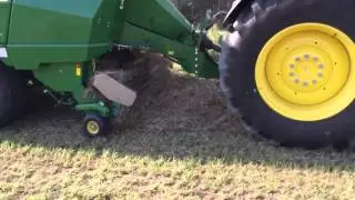John Deere 1424 C Vierkantpresse mit aktivem Rollenniederhalter GREVING Landmaschinen I