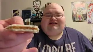 Royce Tries Pumpkin Pie Pop Tarts