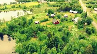 The white house in the moose village Jutis
