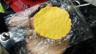 मक्की की रोटी बनाने का सबसे आसान तरीका | Makki Ajwain ki Roti Recipe |How to make Makki Roti Esy Way