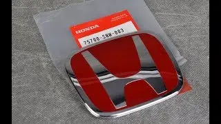 75700-SNW-003 75700SNW003 OEM Honda czerwony emblemat 