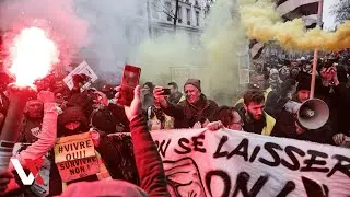 Тысячи людей вышли на митинг в Париже против бюджета Макрона на 2026 год и потребовали повышения ...