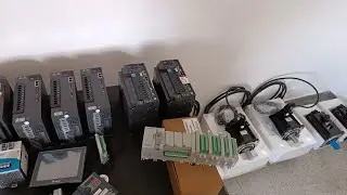Controle de Movimento de Máquinas: Sistema de Automação c. Servo Drives, Servo Motores, CLP e IHM