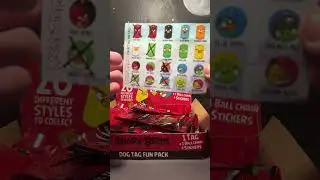 ANGRY BIRDS mystery dog tag (DAY 8)