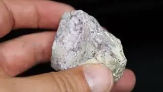 Fluorite, Alaska hwy, nr, Summit Lake British Columbia, Canada