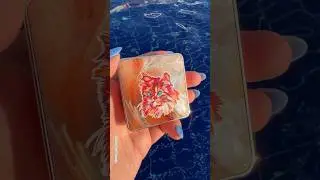 Милый котик от #zeesea 🥰😻 Тени прекрасные по качеству и оформлению🔥
