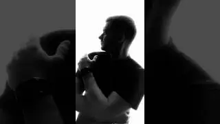 How to take professional profile pic with just your phone #photo #photography #tutorial #photoideas