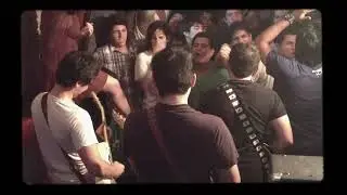 PAVIMENTO - IMPLACABLE (Videoclip oficial)