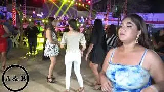 que hermosas y elegantes cicas asistieron a este mega bailazo de lujo