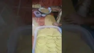 Maquina amasadora y laminadora de empanadas de verde