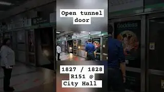 Manually opened Platform Screen Door at City Hall Station, Platform B, Door 22 #subway
