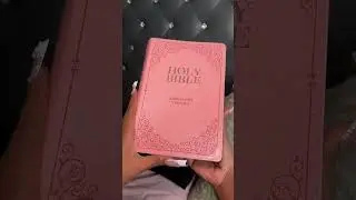 Pink bible with one-year plan & verse finder! #pinkbible #kjvbible