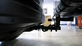 Land Rover Range Rover with Thule 665C Transporter Combi Hitch Mount Cargo Box by Rack Attack