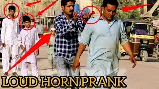Loud Horn Prank | Prank In Pakistan | Jugnoo Pranks