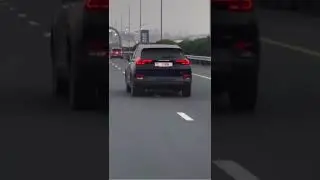 Dubai Road - the machines on the move in a hyper speed mode
