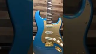Squier 40th Anniversary Stratocaster Gold Edition