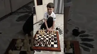 Начинающий шахматный видео-блогер Денис Бакаев