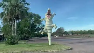 Jumping Crocodile Cruise in Adelaide river, Darwin, NT