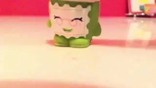 SHOPKINS PLAY VIDEO ! Ft. Cupcake chic