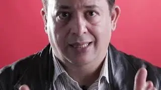 مصمم الأزياء الجزائري كريم أكروف الحائز على عدة جوائز عالمية