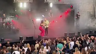 עילי בוטנר וילדי החוץ - היא יודעת (אמפי שוני - 02.04.22)