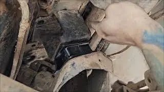 Замена опоры двигателя Dodge Ram Van B2500 97 года