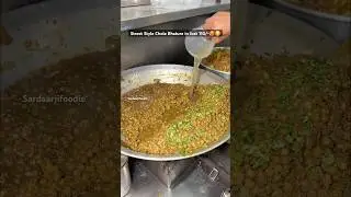Street Style Chole Bhature in Just 110/-🥵😋 #food #foodielife #foodlover #foodshorts #cholebhature