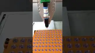 The three-axis fully automatic dispensing machine is compatible with multiple adhesives, achieving p