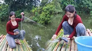Beautiful Girl on Raft Casts Net and Catches Fish in the Lake | Relaxing Fishing Video