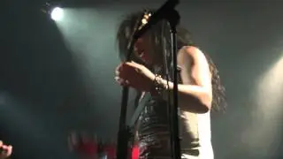 Crashdiet - Riot in everyone (live, Paris)