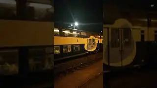 Transilien ligne J BB27300 + VB2N arrives and departs Houilles-Carrieres sur Seine on 27/12/21