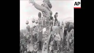SYND 23 1 67 ELABORATE FLOATS PARADE FOR CARNVIAL