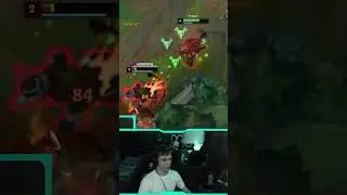 CLOWN FIESTA IN THE MIDLANE 😲😲 - #shorts #leagueoflegends #riotgames